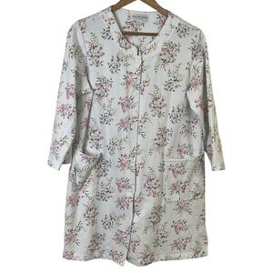 Miss Elaine Woman's White Robe Pastel Florals Snap Closure‎ Pockets Petite Large